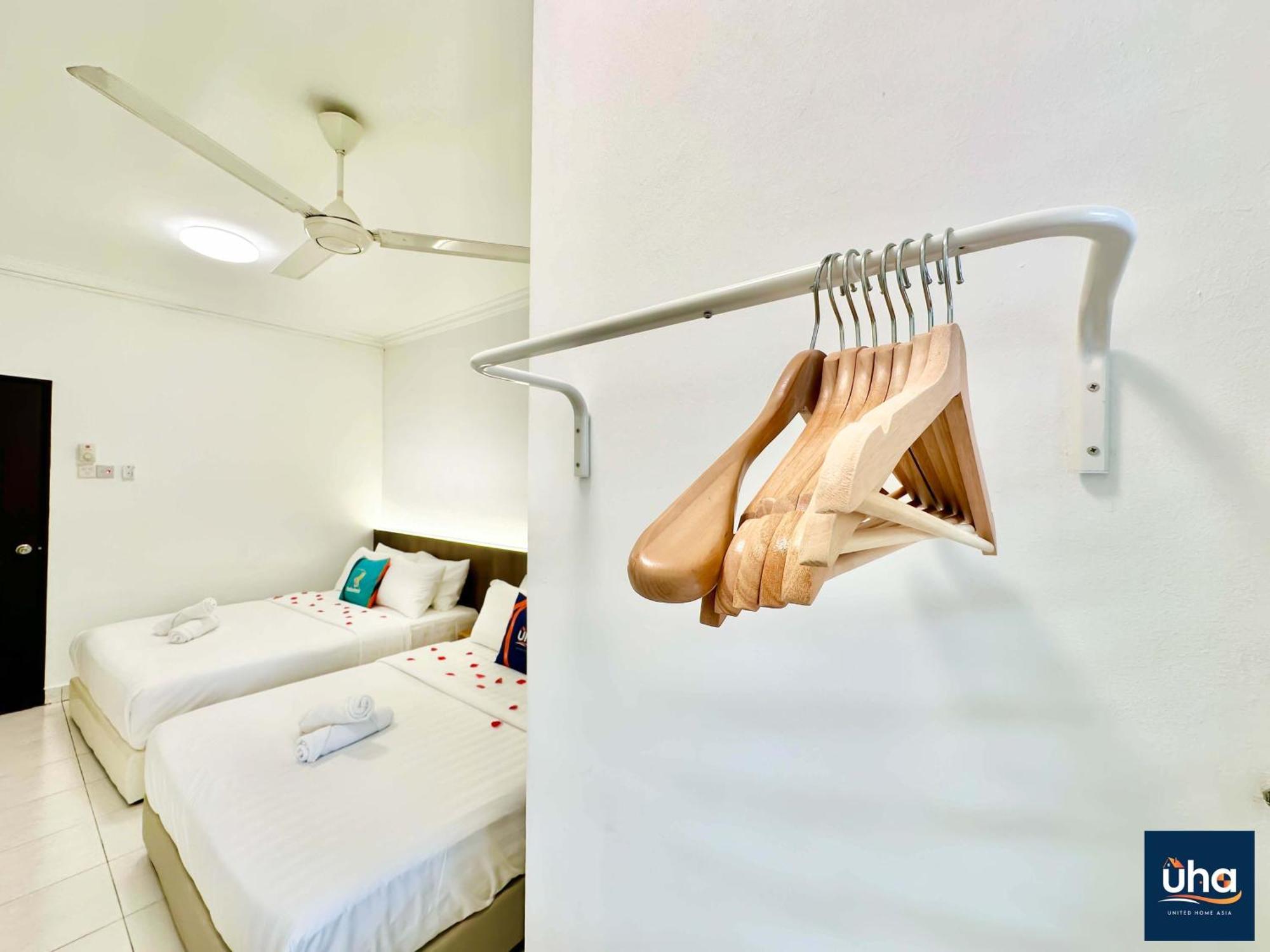 Boho Bliss. Taman Molek @ 4 Bed,2 Bath Near Jusco Tebrau