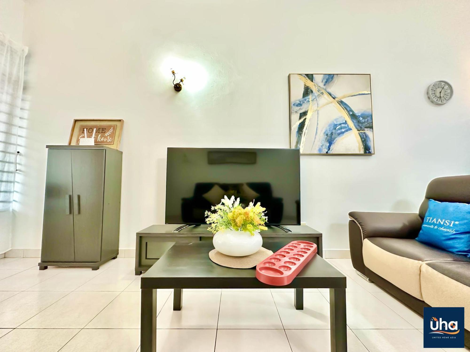 Boho Bliss. Taman Molek @ 4 Bed,2 Bath Near Jusco Tebrau Johor Bahru