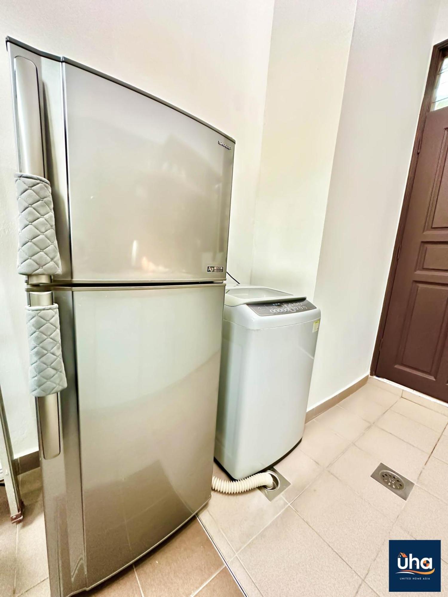 Boho Bliss. Taman Molek @ 4 Bed,2 Bath Near Jusco Tebrau